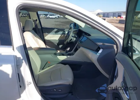 2017 Cadillac Xt5 Luxury z USA, uszkodzony, nr VIN 1GYKNBRS8HZ241445